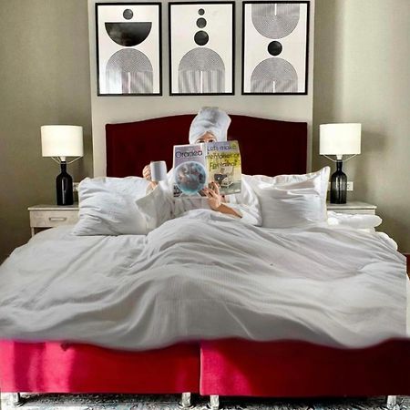 Hotel Fantazia Oradea - Self Check In & Out 外观 照片